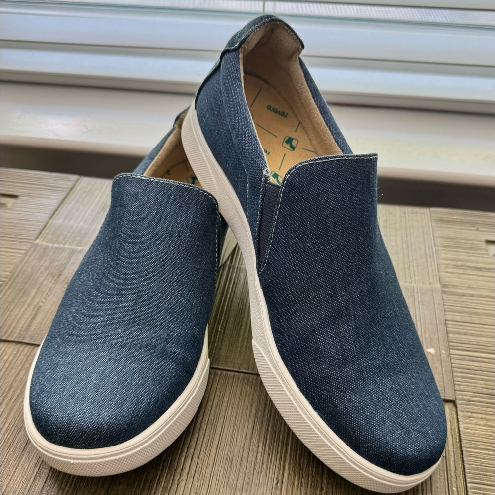NWOT Revero Orthopedic Comfortable Slip-On for women with Arch Support, Ortho